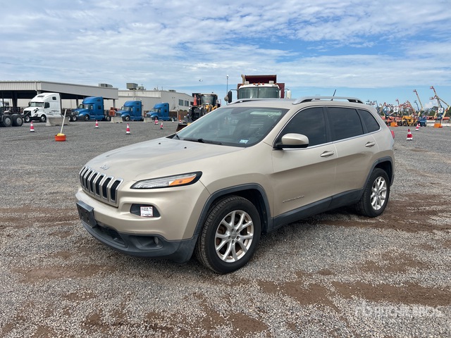 2014 Jeep Cherokee Latitude 2WD SUV