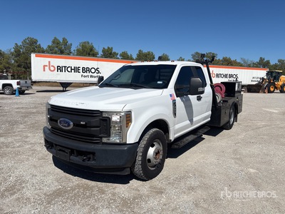 2018 Ford F-350 4x2 Extended Cab Autocarro cassone fisso