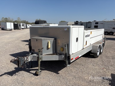 2012 Newport Fabrication VEZ-1.8 10 ft T/A Enclosed Trailer