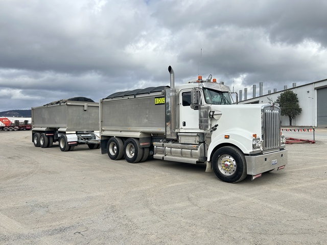 2017 Kenworth T909 Combination Tipper Truck