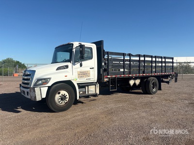 2017 Hino 268 4x2 Flatbed Truck