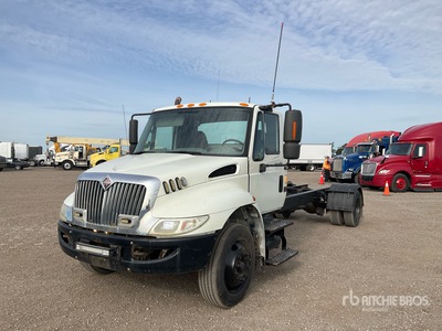 2008 International 4300M7SBA Durastar 4x2 Cabina y chasis