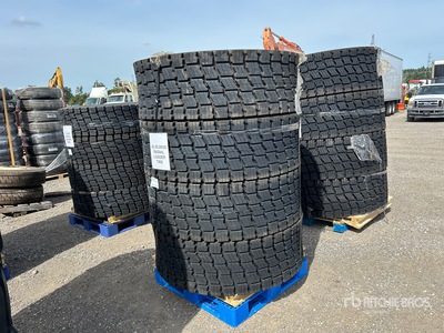 Quantity of (4) Beaver 20525E3L3 20.5R25 Wheel Loader Tires