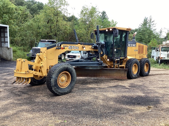 2012 John Deere 670G Motor Grader 2012 John Deere 670G Motor Grader