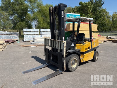 Yale GDP100-FS MRT 9600 lb Pneumatic Tire Forklift