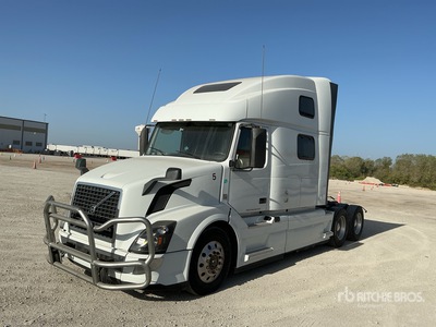 2018 Volvo VNL 6x4 Ciągnik siodłowy T/A z kabiną sypialną
