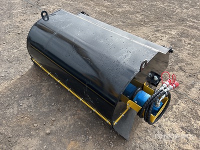 2026 GIYI GY-BS43 43 in Mini Skid Steer Sweeper (Unused)