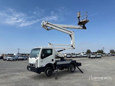 2015 Palfinger P200A 17.8 m on 2015 Nissan Cabstar Bucket Truck