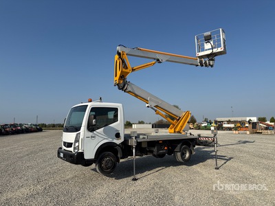 2014 Multitel Pagliero MX 250 25 m on 2014 Renault Maxity 140DXi 高所作業車