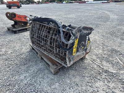 2019 Bobcat MB200 Skid Steer Concrete Mixer Skid Steer Concrete Mixer