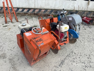 Quantity of (3) Asphalt Cutter Divers - équipement d'asphalte