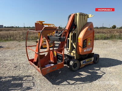 2011 JLG Toucan 10E Elevador vertical (Inoperable)