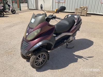 2007 Piaggio MP3 125 RL Scooter (Inoperable)