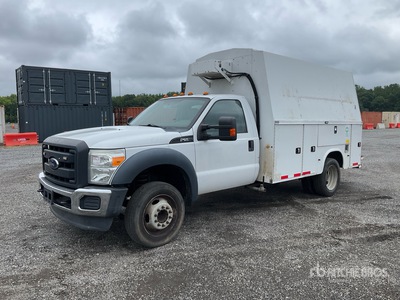 2016 Ford F-550 4x2 Utility Truck