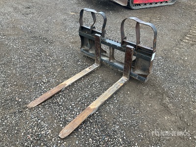 48 in Skid Steer Forks - Fits JCB 260 T