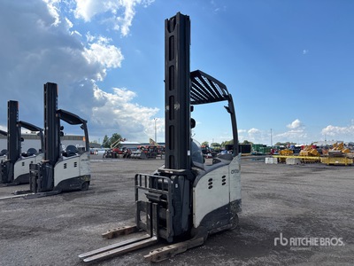 2011 Crown RMD6095S-32TT-321 3200 lb Reach Truck