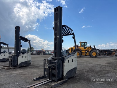 2013 Crown RMD6095S-32TT-321 3200 lb Reach Truck