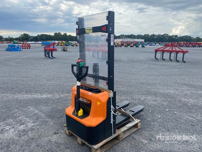 2022 Doosan LSM12N Electric Forklift