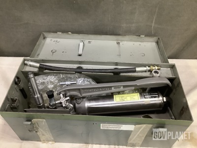 Hand-Operated Piston Pump Lever