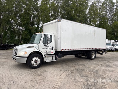 2016 Freightliner M2 106 4x2 شاحنة فان