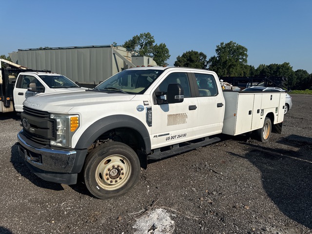 2017 Ford F-550 XL 4x4 Crew Cab Utility Truck (Inoperable) 2017 Ford F-550 XL 4x4 Crew Cab Utility Truck (Inoperable)