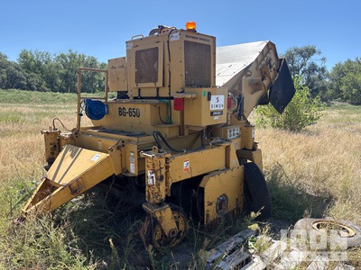 Cat BG-650 Windrow Elevator