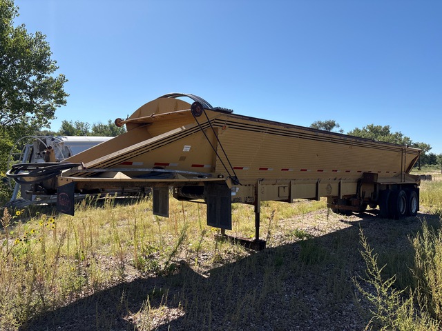 1991 Red River LB339 32 ft T/A Live Bottom Trailer