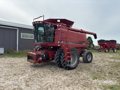2001 Case IH 2388 4x4 コンバイン