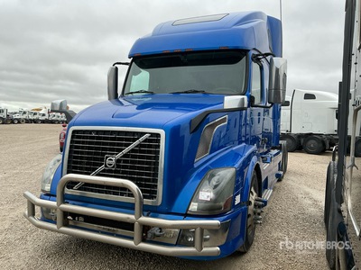 2013 Volvo VNL 6x4 Cabina con cuccetta per trattore stradale