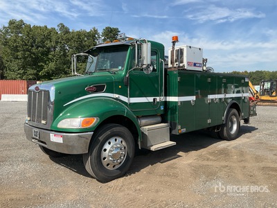 2007 Peterbilt 335 4x2 Ciężarówka serwisowa
