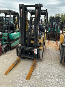 2000 Cat GC25K 4350 lb Cushion Tire Chariot Élévateur