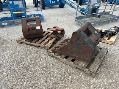 Quantity of (3) Wain-Roy 29 in Digging Buckets and Couplers