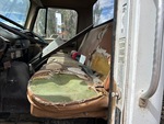Cab with Seats/armrests