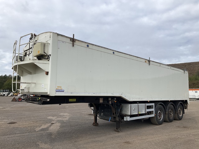 2016 Muldoon GM3AMBB Tri/A Bulk Blower Feed Trailer