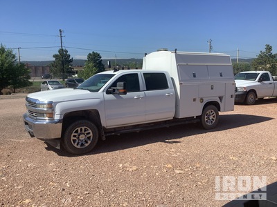 2016 Chevrolet 3500 HD 4x4 Crew Cab Utility Truck