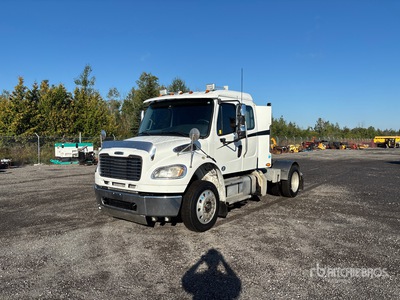 2014 Freightliner M2 106 4x2 Ciągnik siodłowy S/A z kabiną sypialną