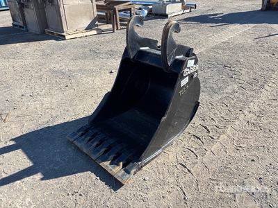 28 in Q/C Digging Bucket