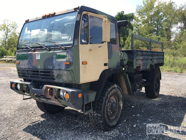 2004 Stewart & Stevenson M1078A1 LMTV 4x4 Cargo Truck