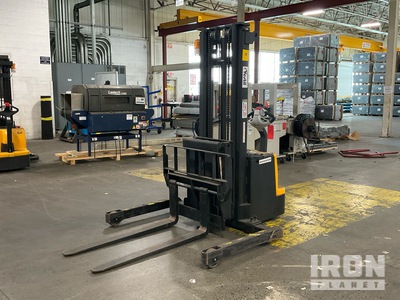 Vestil S-118-AA-FR 1500 lb Reach Truck