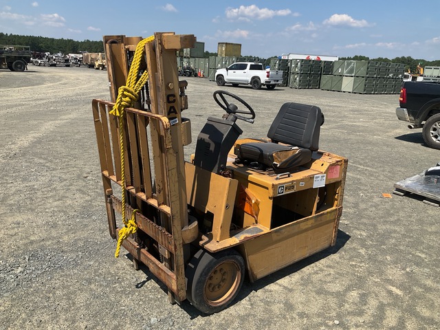Cat F25 Electric Forklift