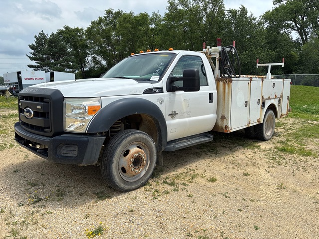 2015 Ford F-450 XL 4x2 Utility Truck
