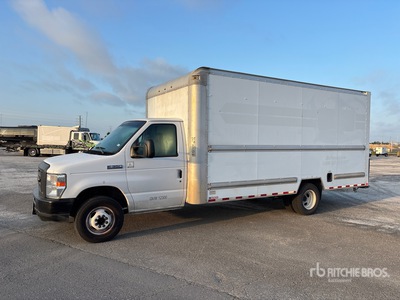 2018 Ford E-350 Van Truck
