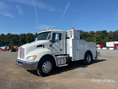 2014 Kenworth T370 4x2 Camion de servicios