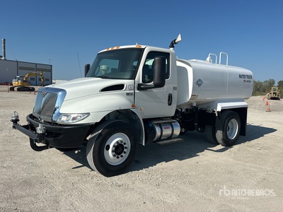 2020 International MV607 2000 gal 4x2 Water Truck