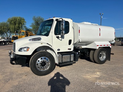 2024 Freightliner M2 106 2000 gal 4x2 Camion à eau