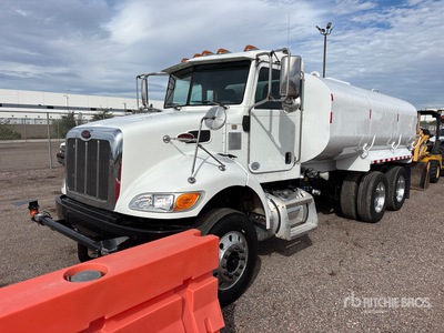 2016 Peterbilt 382 4000 gal 6x4 Camion à eau