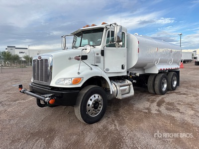 2016 Peterbilt 382 4000 gal 6x4 Camion à eau