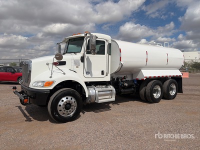 2017 Peterbilt 382 4000 gal 6x4 Camion à eau