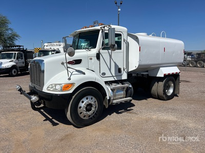 2014 Peterbilt PB337 2000 gal 4x2 شاحنة مياه