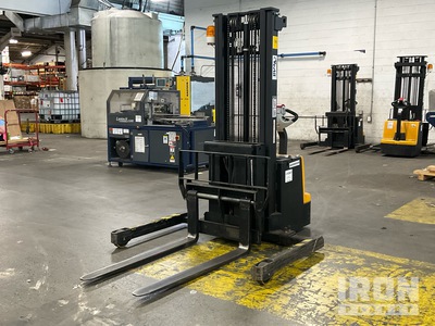 Vestil S-118-AA-FR 1500 lb Reach Truck